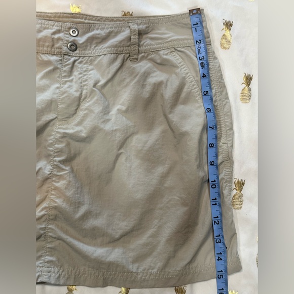 Columbia Khaki Skort Size 12 EUC - Picture 9 of 16